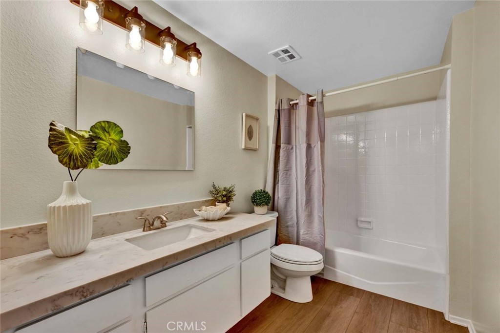 8840 Mockingbird Circle