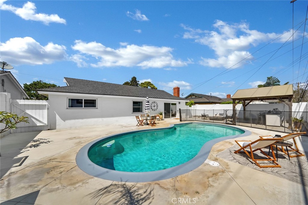 5332 Caliente Drive