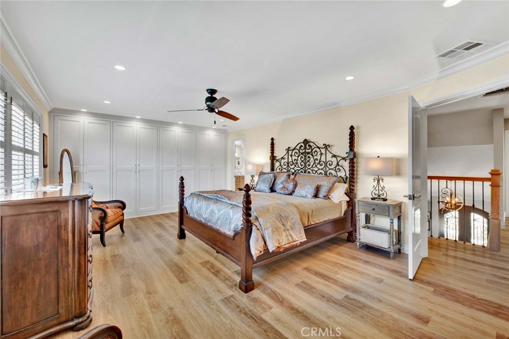 8881 Sailport Drive