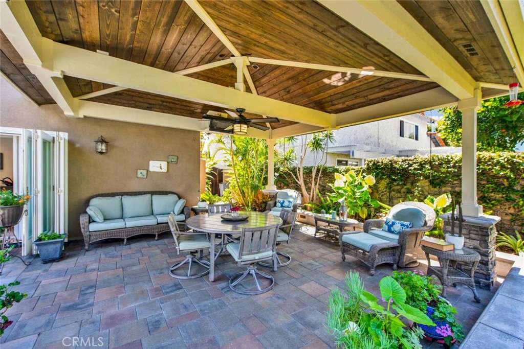 8881 Sailport Drive