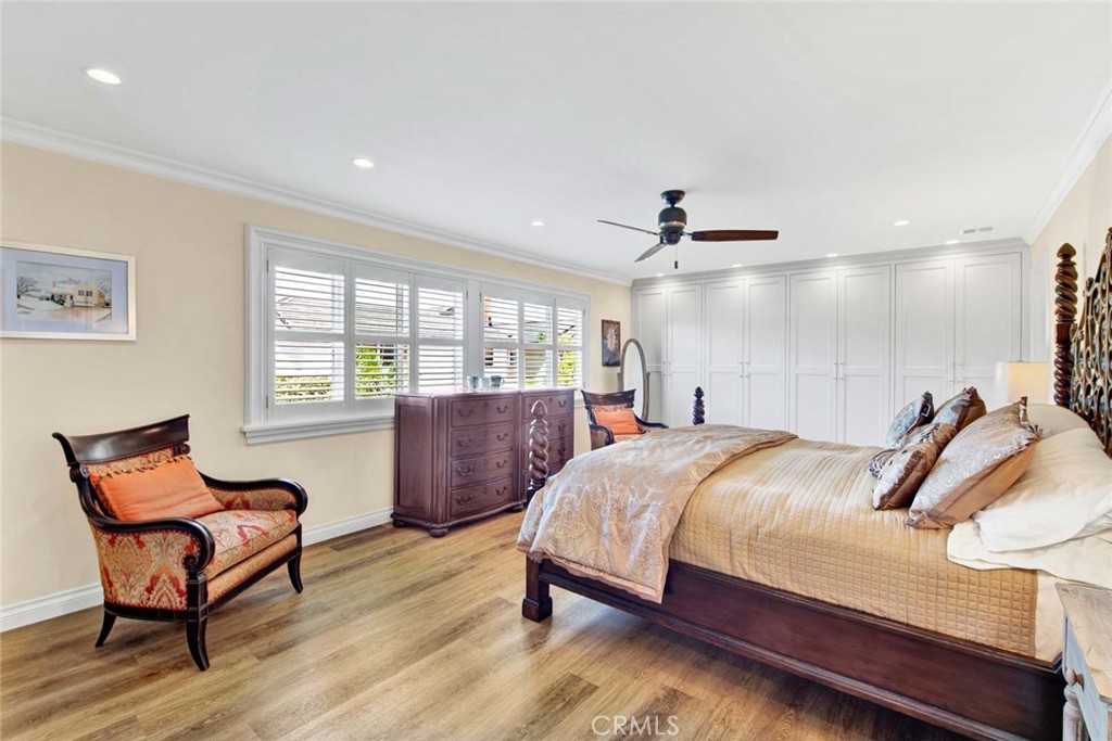 8881 Sailport Drive