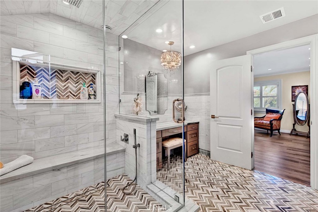 8881 Sailport Drive