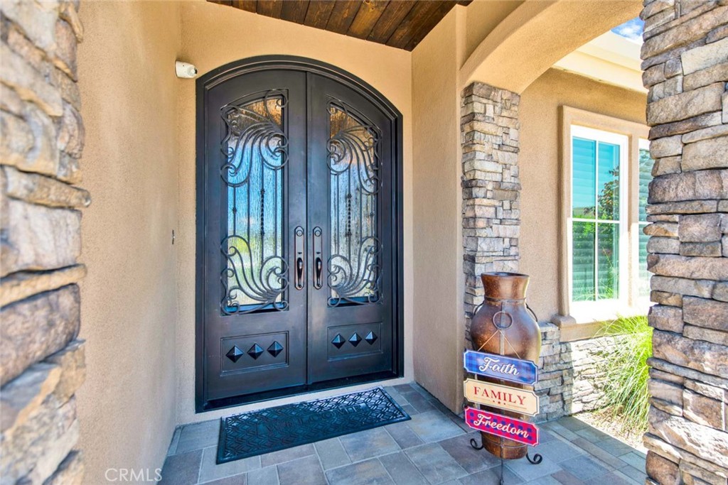 8881 Sailport Drive