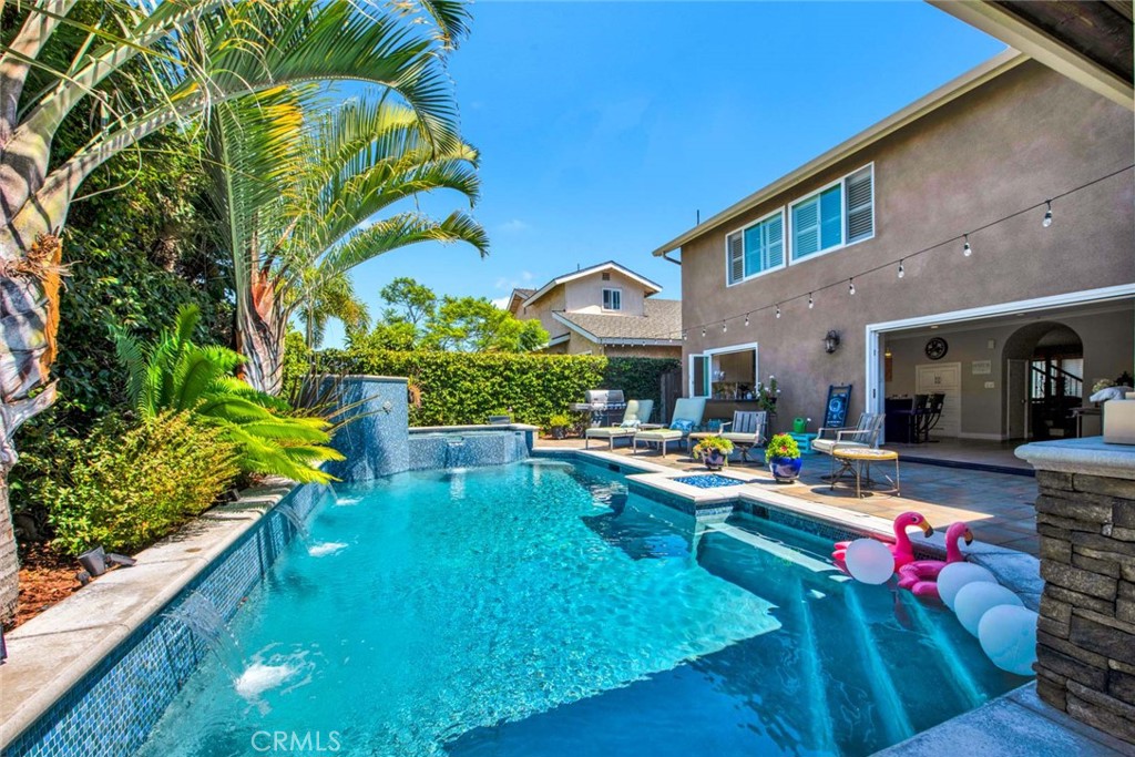 8881 Sailport Drive