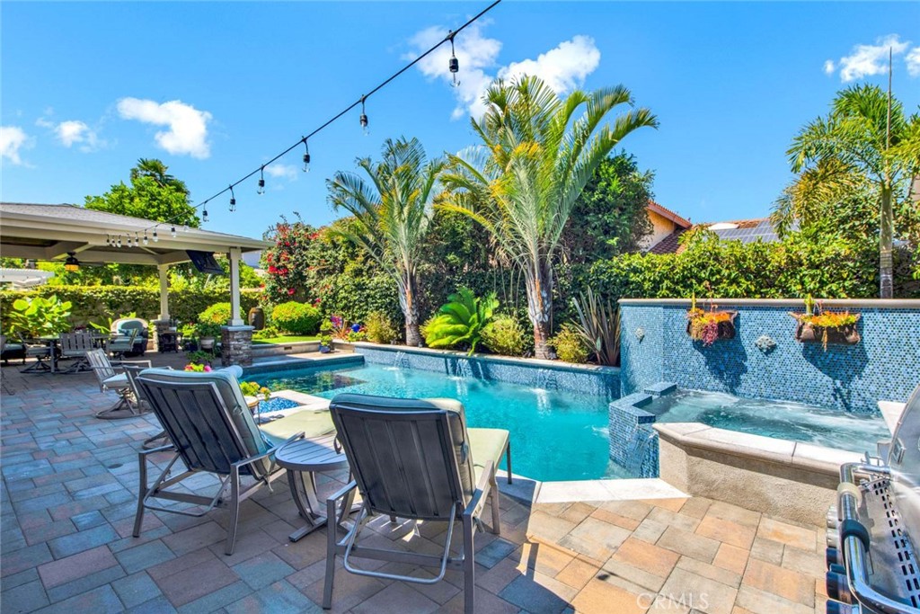 8881 Sailport Drive