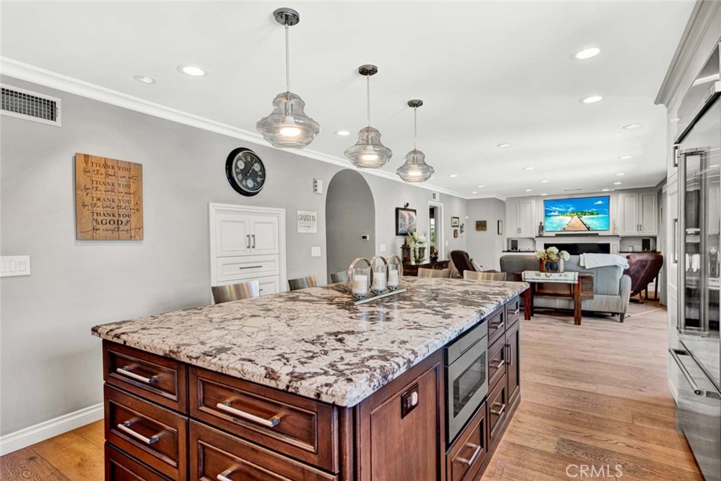 8881 Sailport Drive
