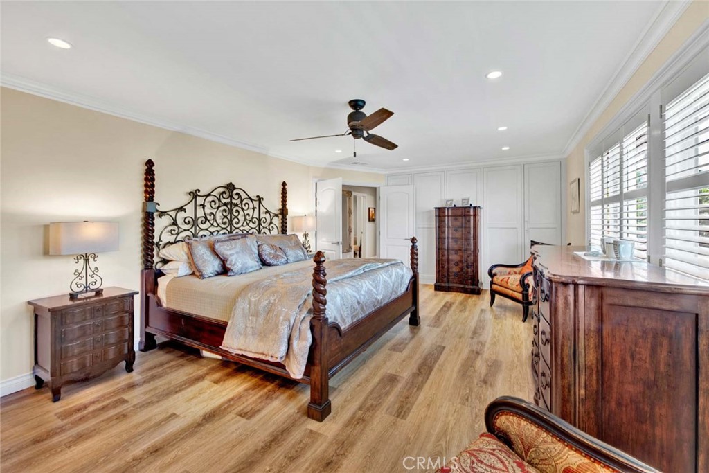 8881 Sailport Drive