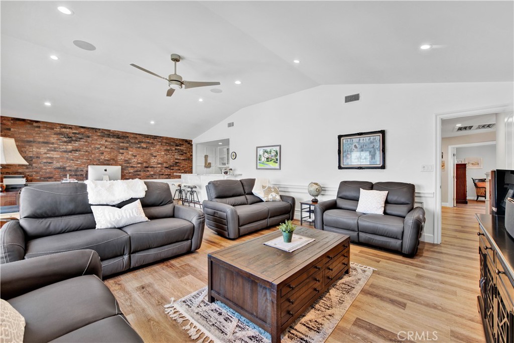 8881 Sailport Drive
