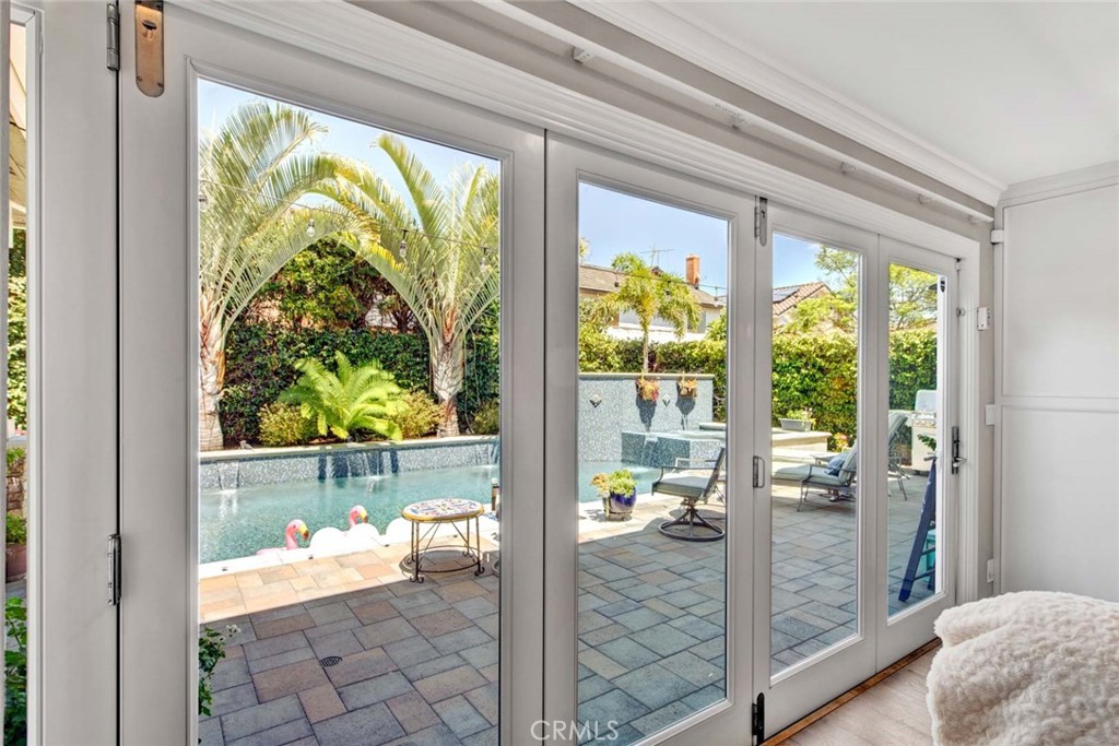 8881 Sailport Drive