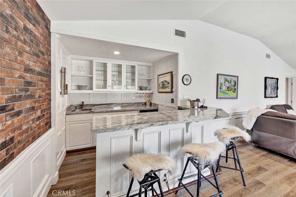 8881 Sailport Drive