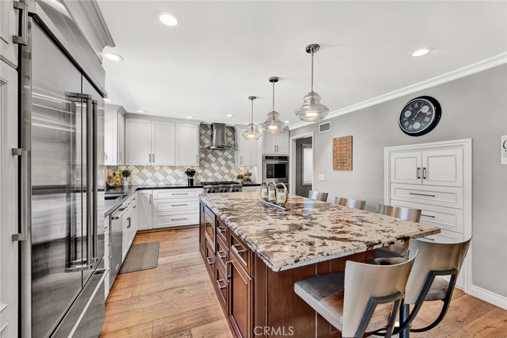 8881 Sailport Drive