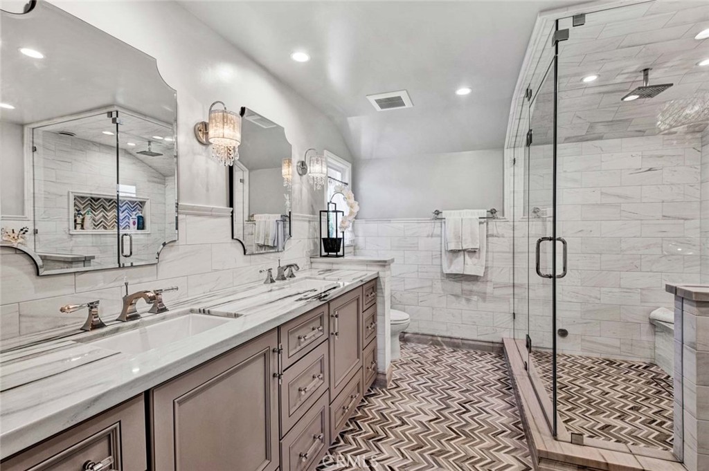 8881 Sailport Drive