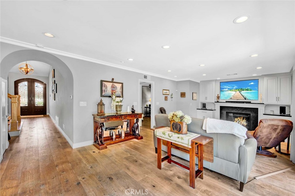 8881 Sailport Drive