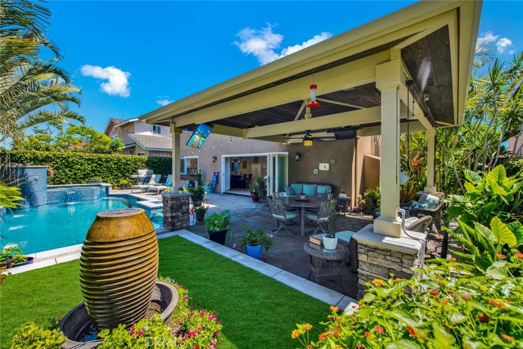 8881 Sailport Drive
