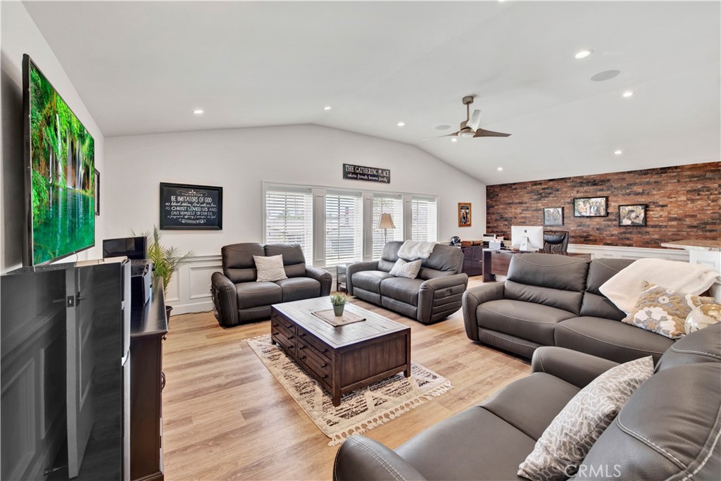 8881 Sailport Drive
