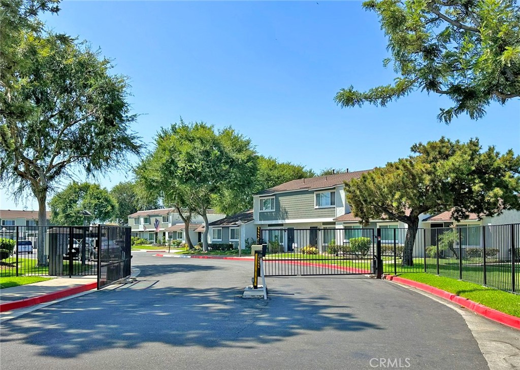 13311 Woodbrook Circle