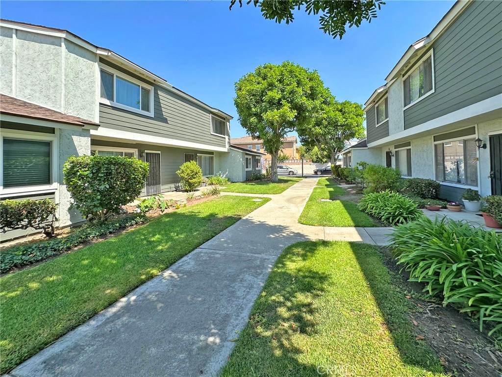 13311 Woodbrook Circle