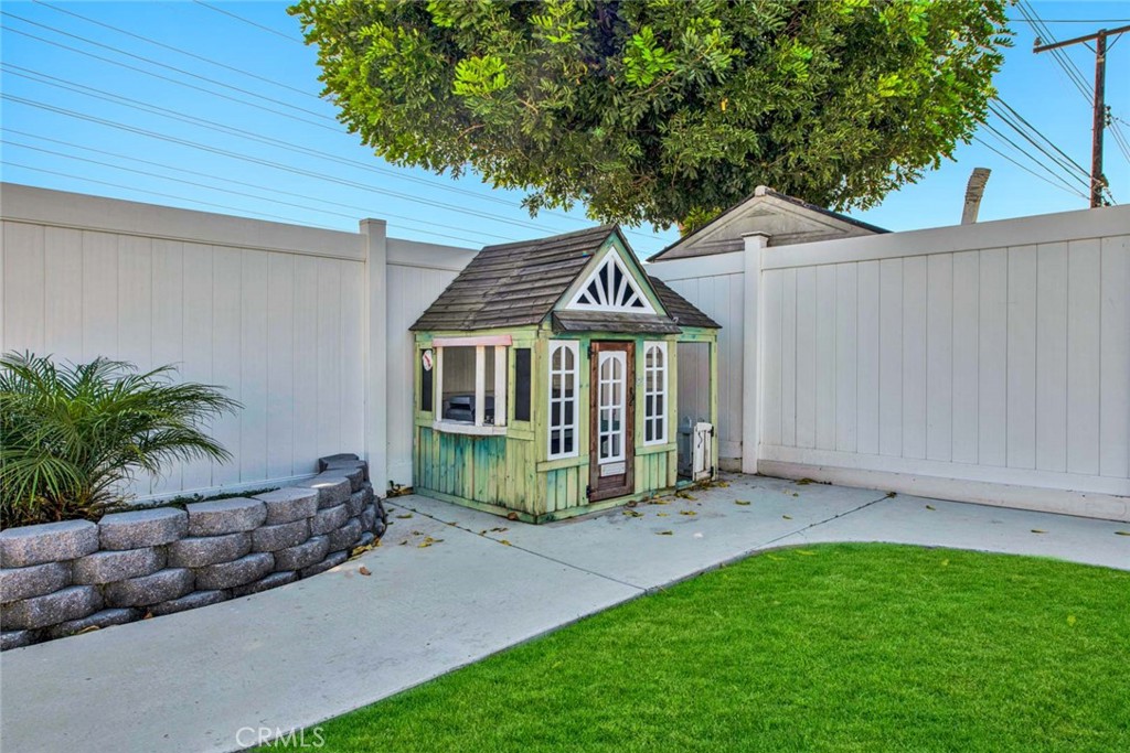 9662 Velardo Drive