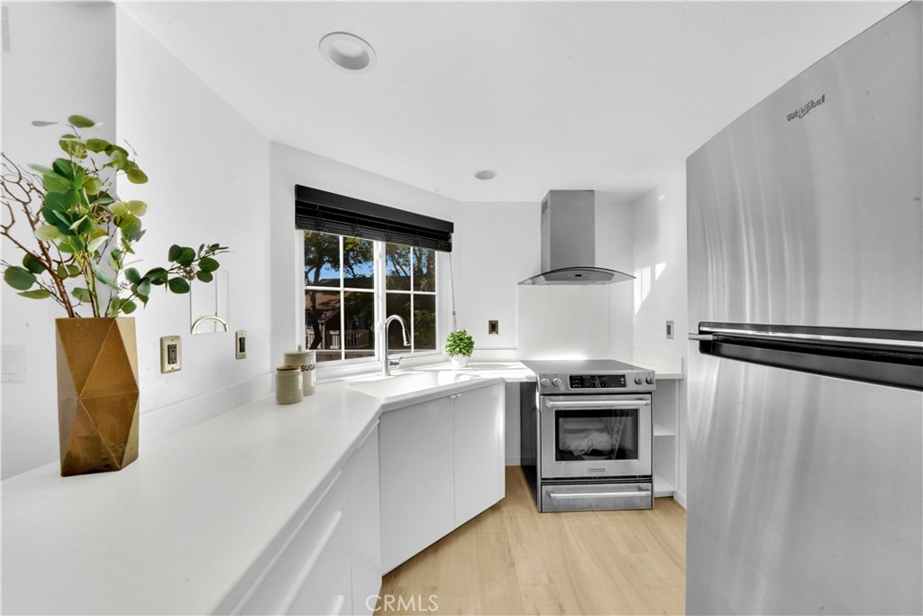 12555 Euclid Street 110
