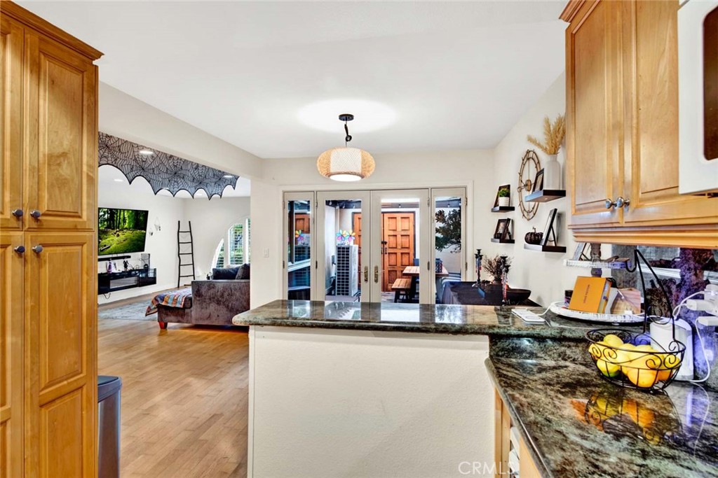 3037 Club House Circle