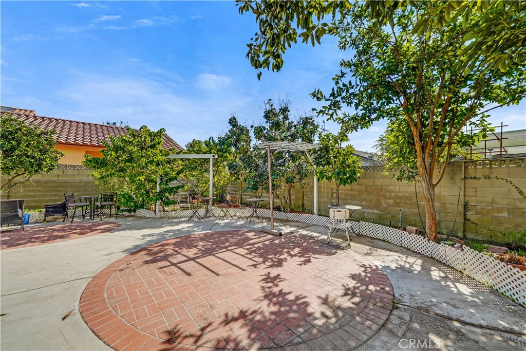 11678 Quartz Avenue