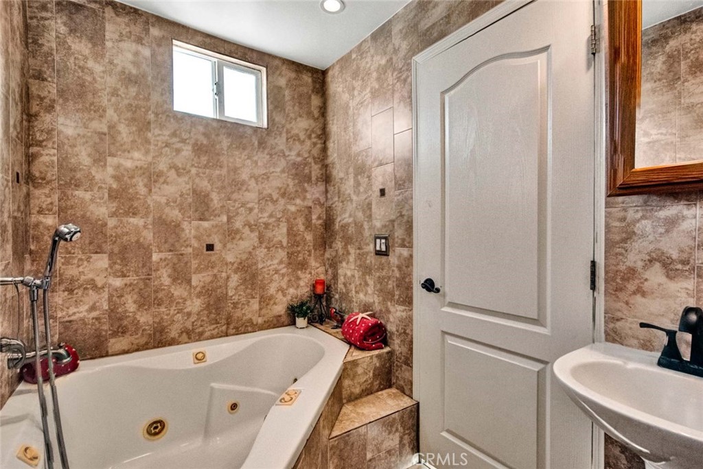 10841 Poly Court