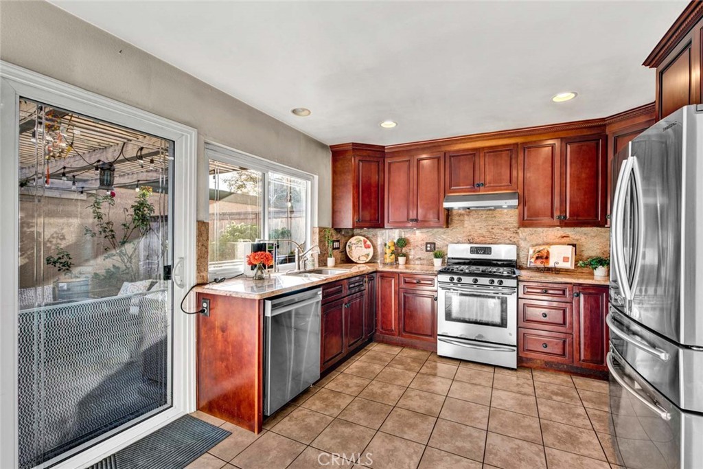 10841 Poly Court