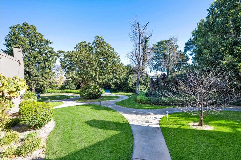 101 W Riverdale Avenue 8
