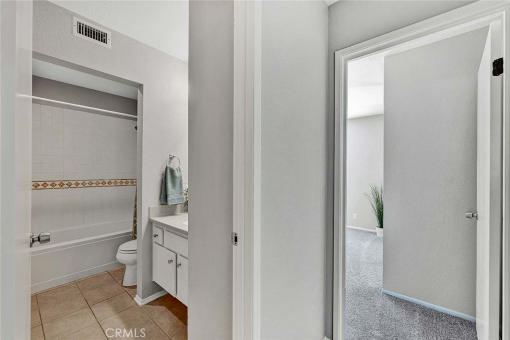 101 W Riverdale Avenue 8