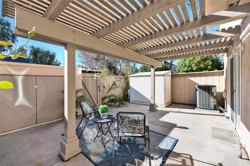 101 W Riverdale Avenue 8