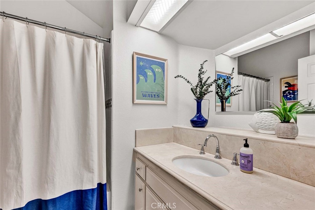 789 Grayling Bay