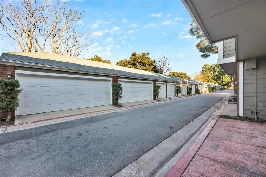 789 Grayling Bay