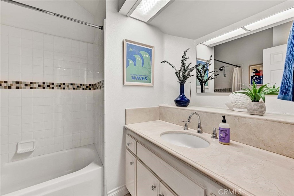 789 Grayling Bay