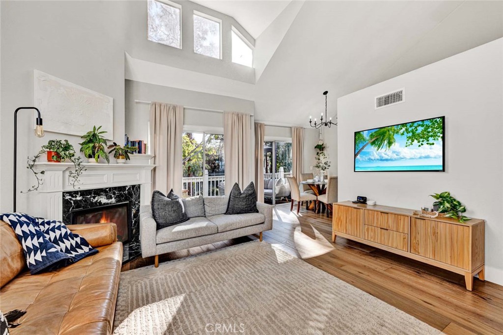 789 Grayling Bay
