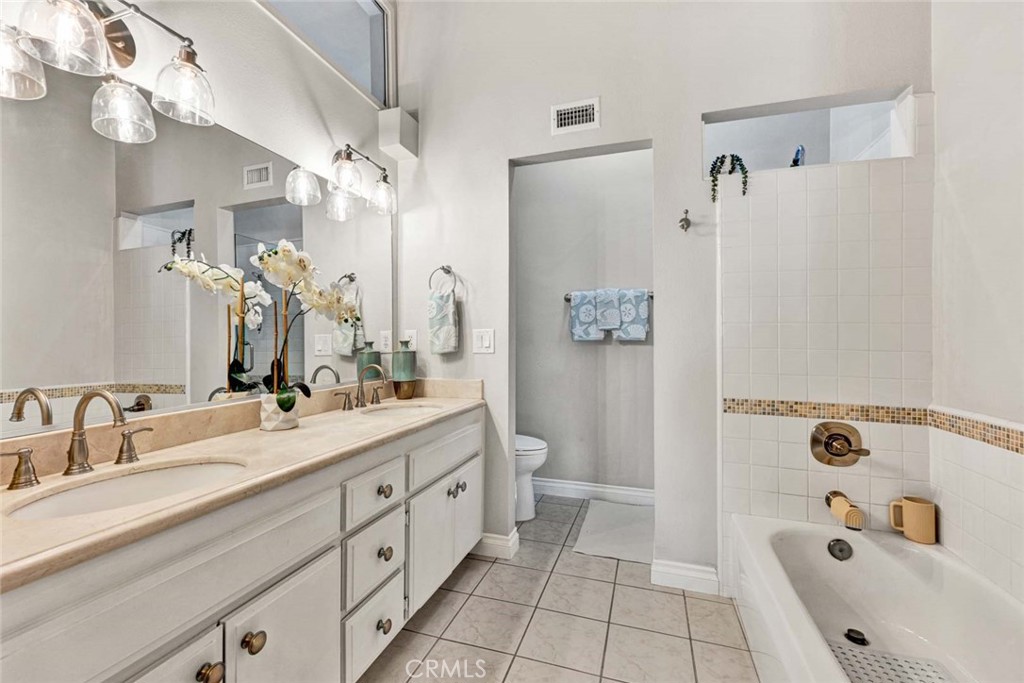 789 Grayling Bay