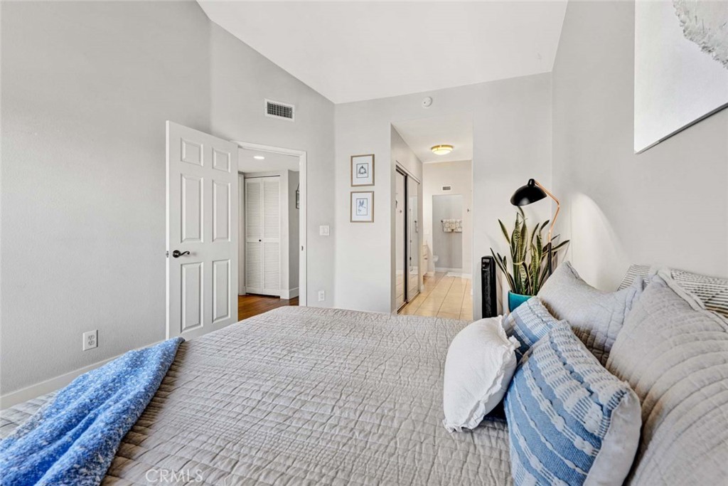 789 Grayling Bay