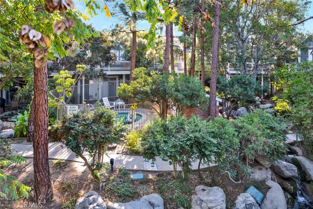 789 Grayling Bay