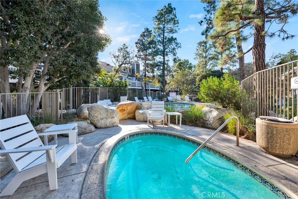 789 Grayling Bay