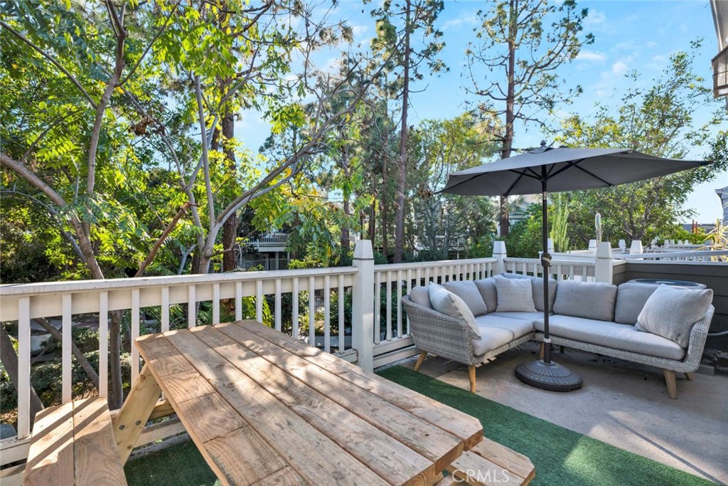 789 Grayling Bay