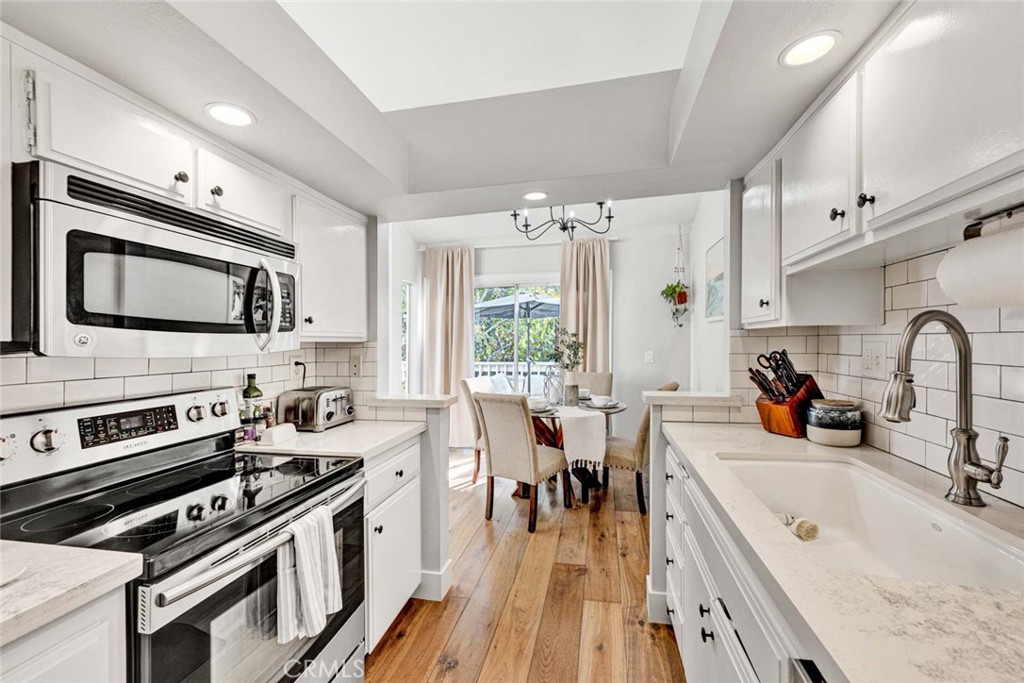 789 Grayling Bay