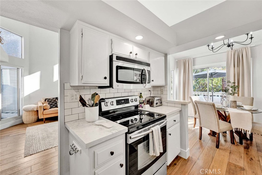 789 Grayling Bay