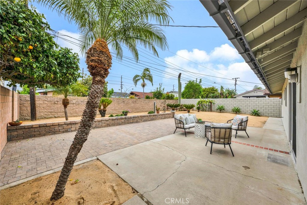 9704 Lark Circle