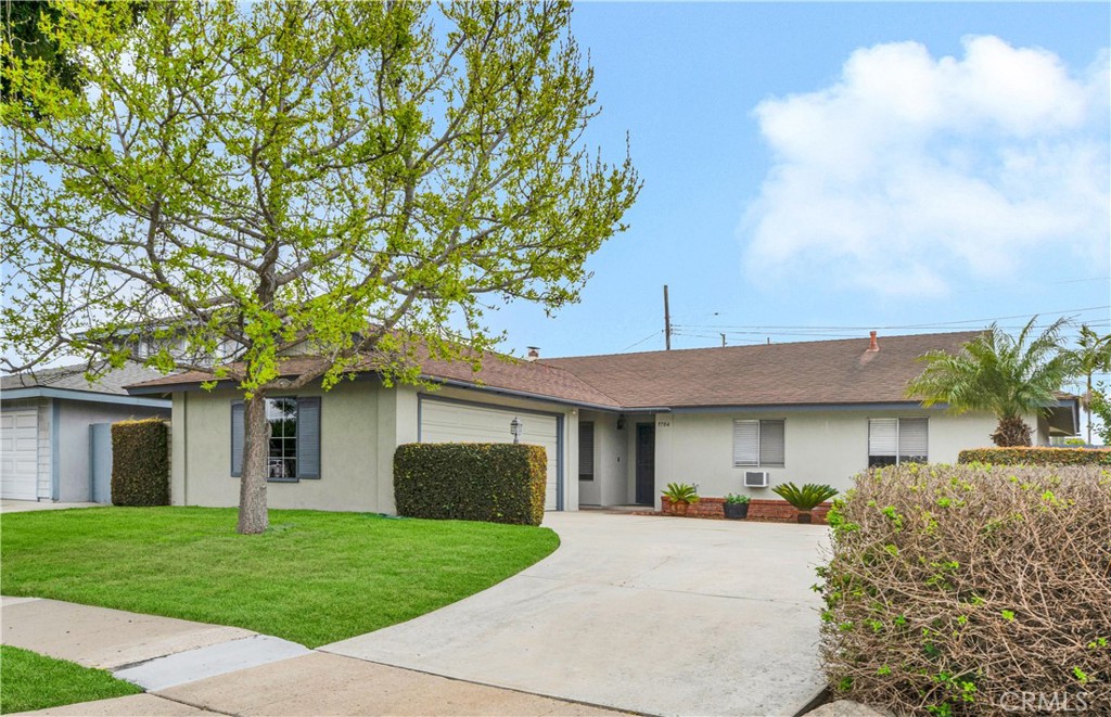 9704 Lark Circle