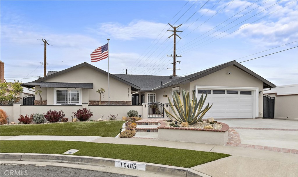 10485 Teal Circle