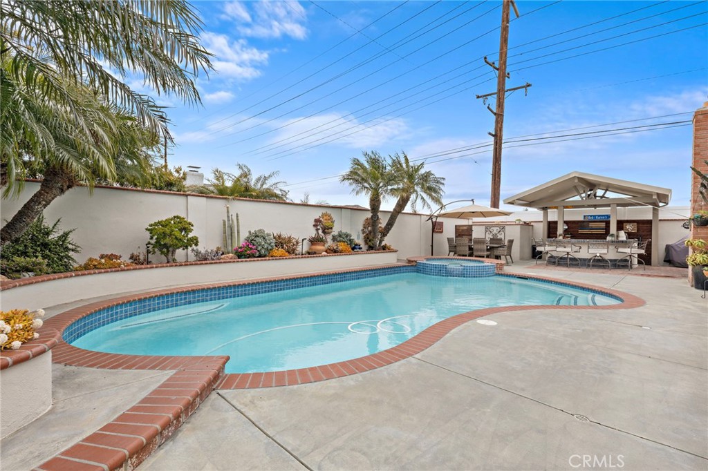 10485 Teal Circle