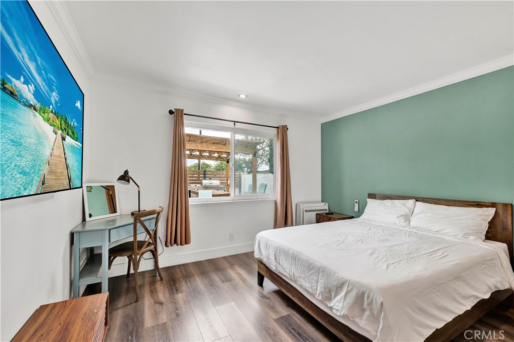 17550 Chestnut Street