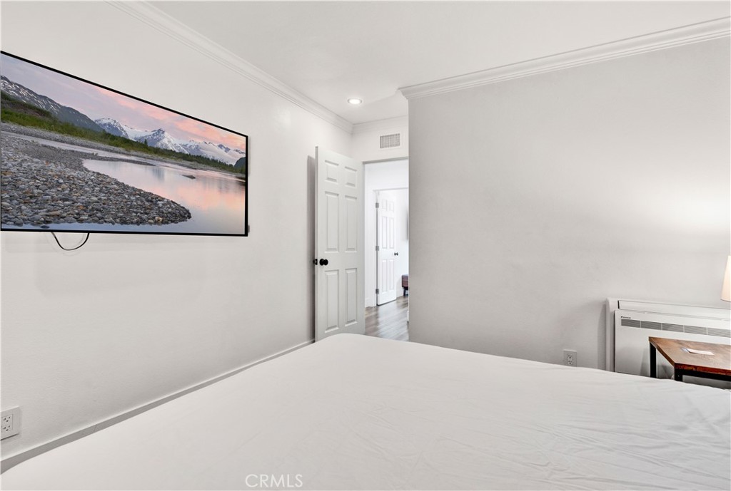 17550 Chestnut Street