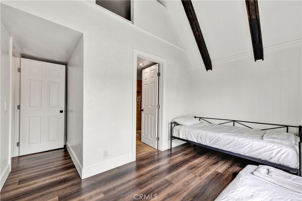 17550 Chestnut Street