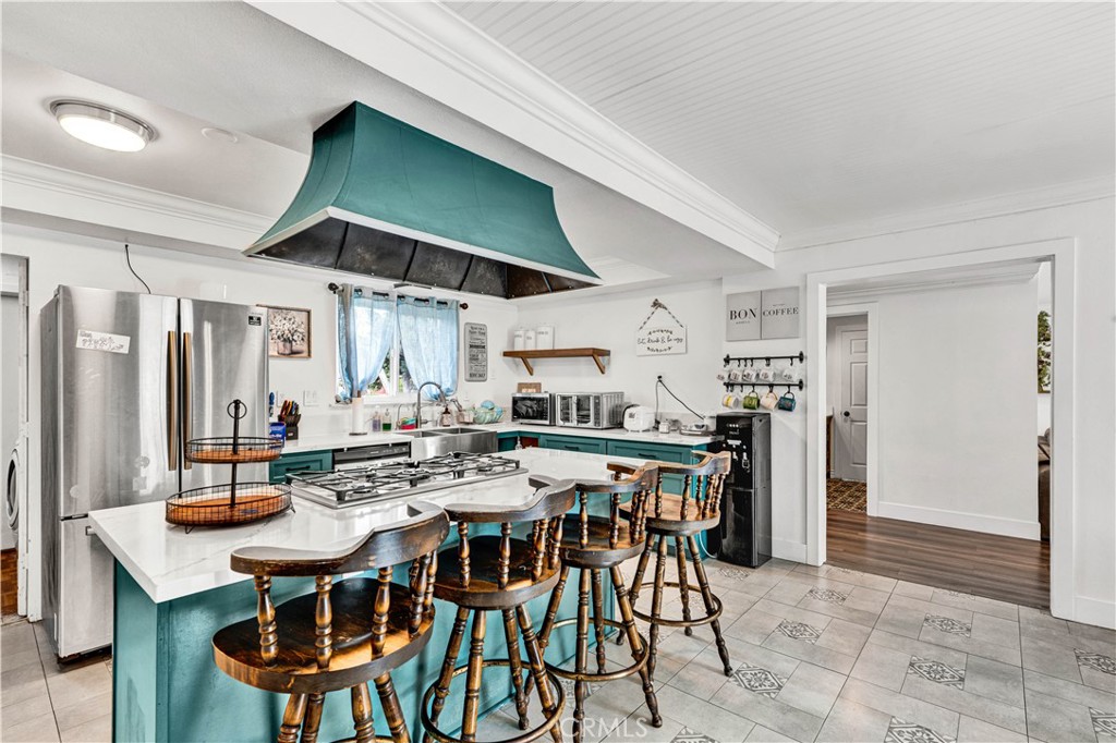 17550 Chestnut Street