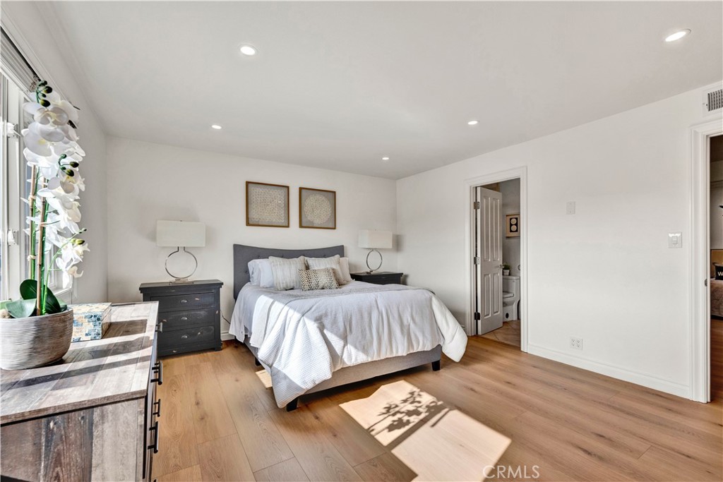 20802 Woodlea Lane